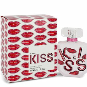 عطر ویکتوریا سکرت کیس با رایحه میوه‌ای و لطیف